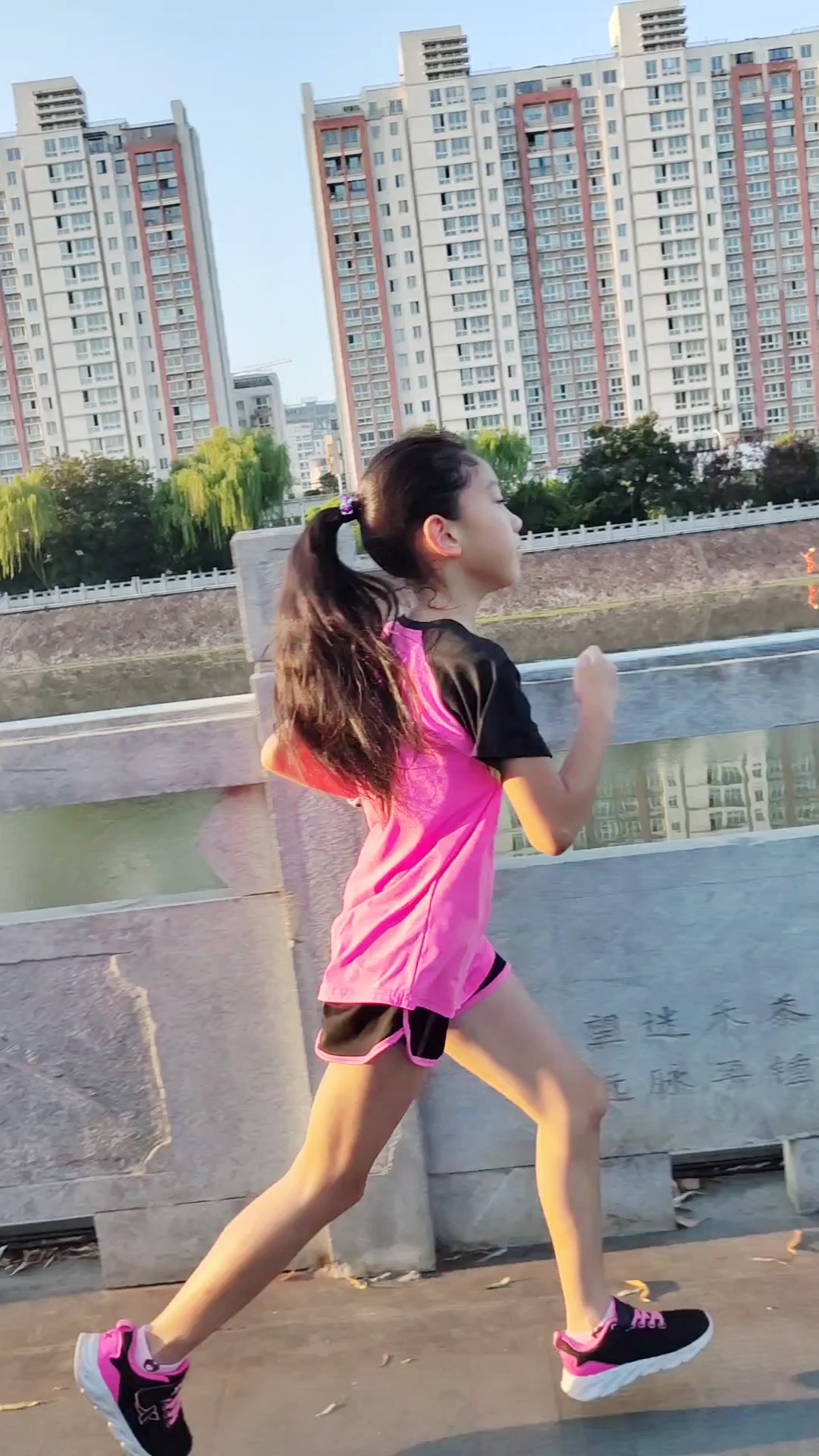 晨跑女孩最新动态，背景、事件与影响的全面回顾